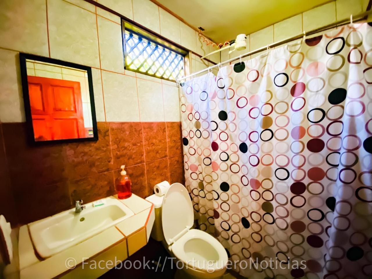 Los Amigos Jungle Hotel Тортугеро Екстер'єр фото